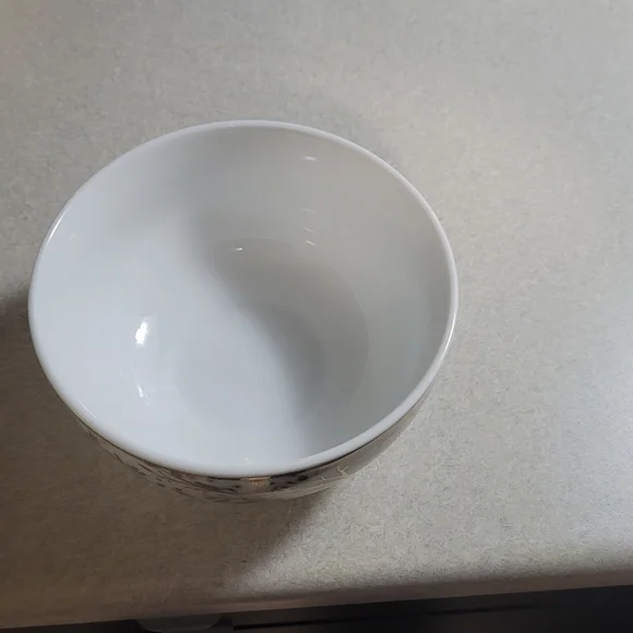 Bowls - Picture 2 of 4